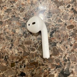 Right Air Pod ONLY! 2nd Generation